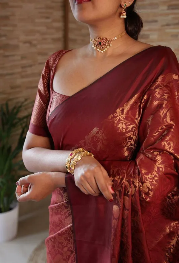 Maroon_Woven_Banarasi_Jacquard_Saree_(Maroon)